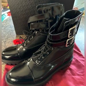 Combat boots new without box
